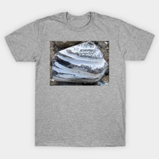 Close-up of beautiful layered triangular stone rock in white and grey stripes T-Shirt